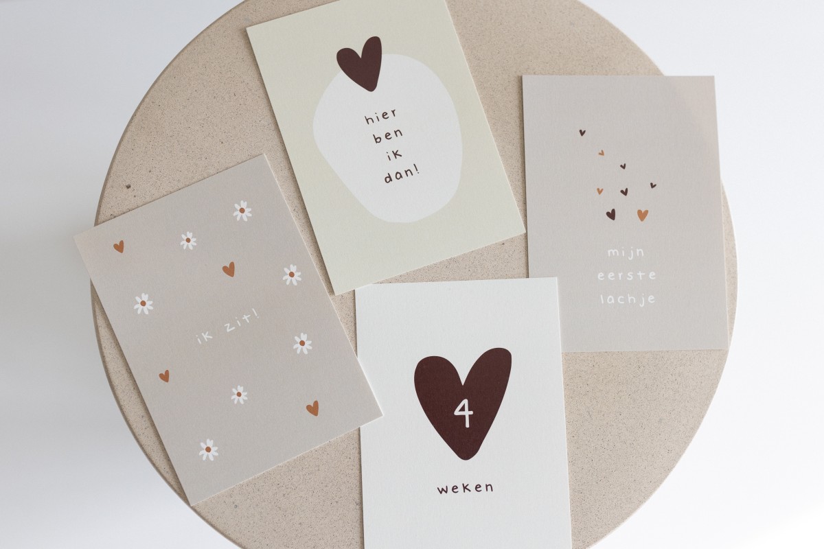 20x hippe baby mijlpaalkaartjes meisjes (A6 formaat)
