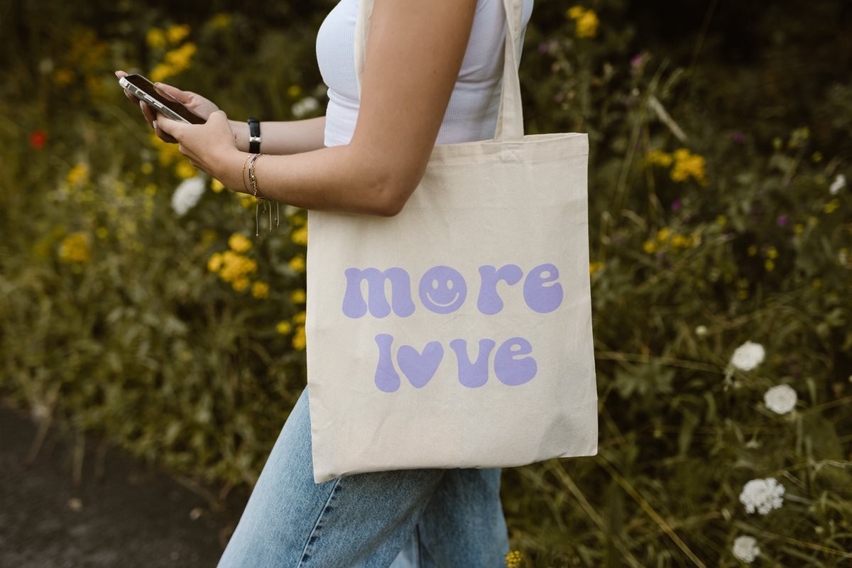 Tote bag more love